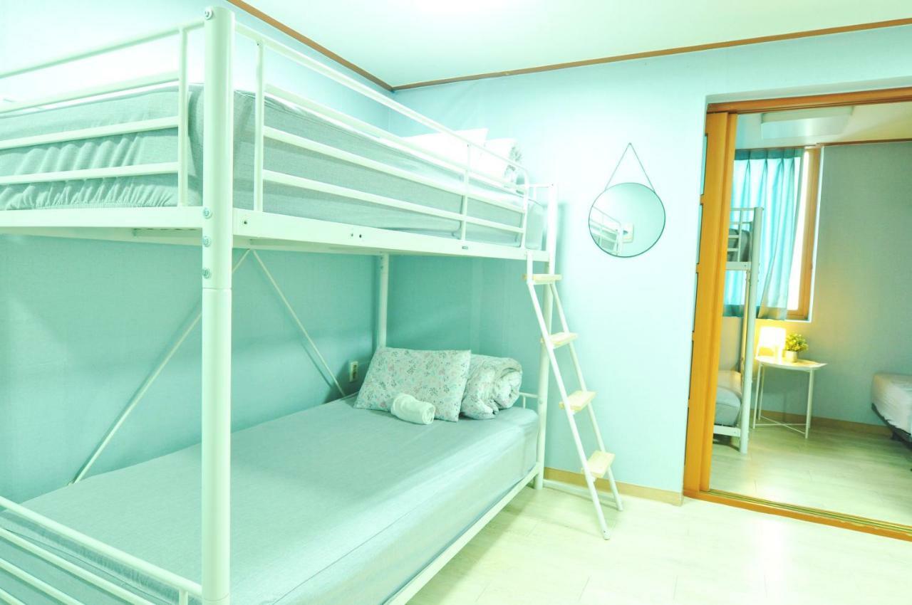 Myeongdong Rooftop Hostel Szöul Szoba fotó