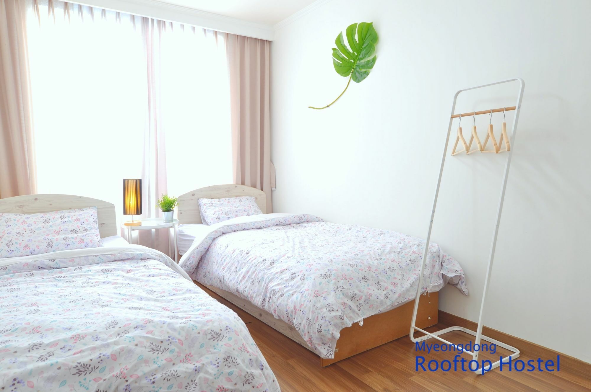 Myeongdong Rooftop Hostel Szöul Kültér fotó