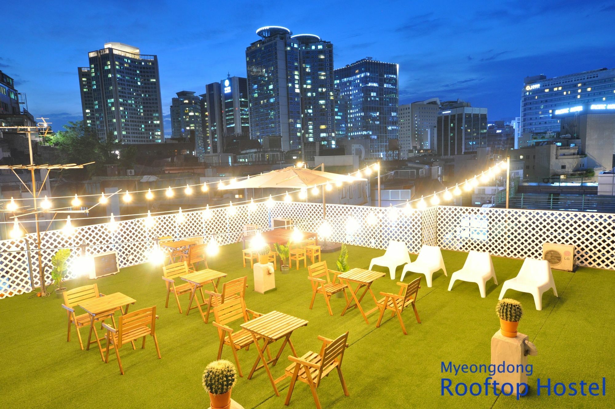 Myeongdong Rooftop Hostel Szöul Kültér fotó