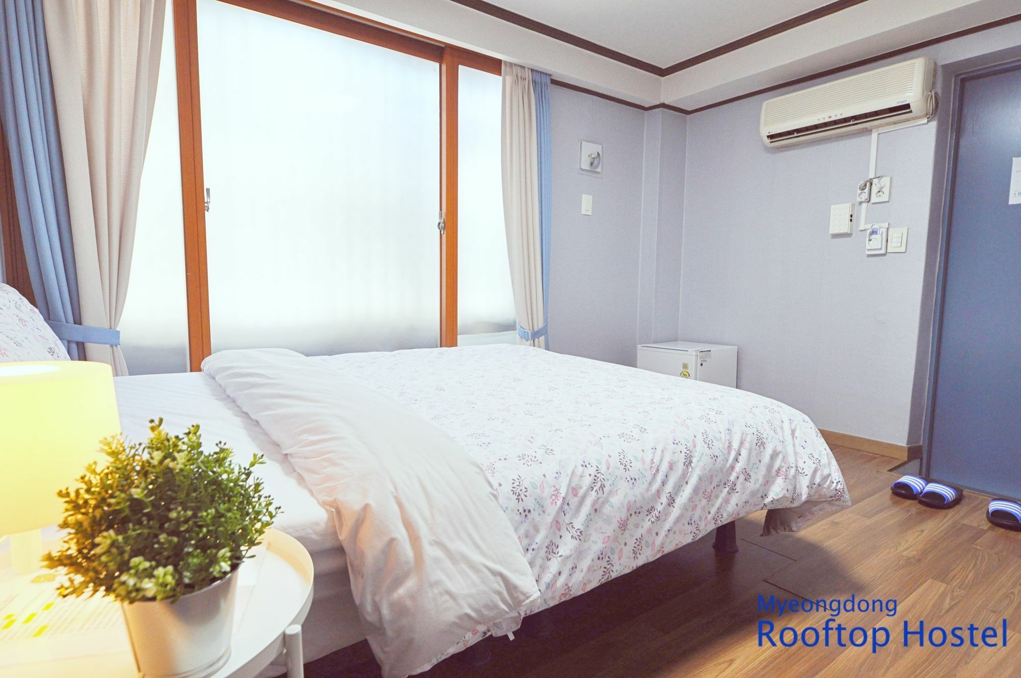 Myeongdong Rooftop Hostel Szöul Kültér fotó