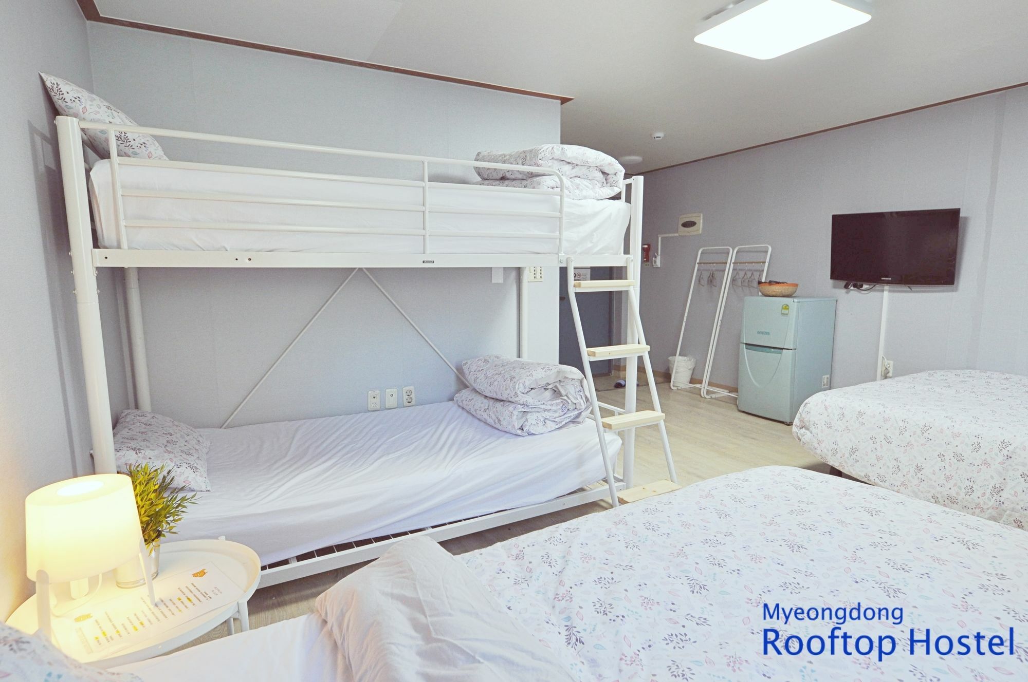 Myeongdong Rooftop Hostel Szöul Kültér fotó